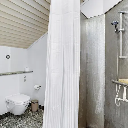Lovely In With Sauna Hébergement de vacances *